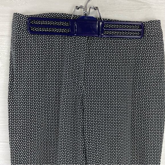 J. McLaughlin Embroidered Printed High Waist Cropped Straight Leg Pants - Picture 2 of 5